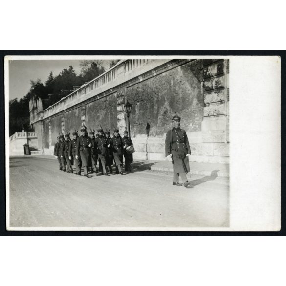 Puskás őrség felvonulása, Orbók István őrparancsnok, testőrség, Budapest, Budai Vár, katona, egyenruha, 1931, 1930-as évek, Horthy-korszak, helytörténet. Eredeti fotó, papírkép.  