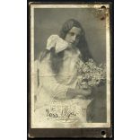 Graf műterem, Eger,  Vass Olga Magyar Királyi Államvasutak igazolványa, elegáns lány gyönyörű hajjal, valószínűleg vajki Vass János későbbi vallásügyi miniszter testvére, monarchia, 1890, 1890-es évek