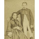 Bülch Ágoston műterme, Pest,  „Nikoletty és anyja”, elegáns nő fiával, előkelő ruhák, 1860-as évek, Eredeti, feliratozott CDV, vizitkártya fotó. 