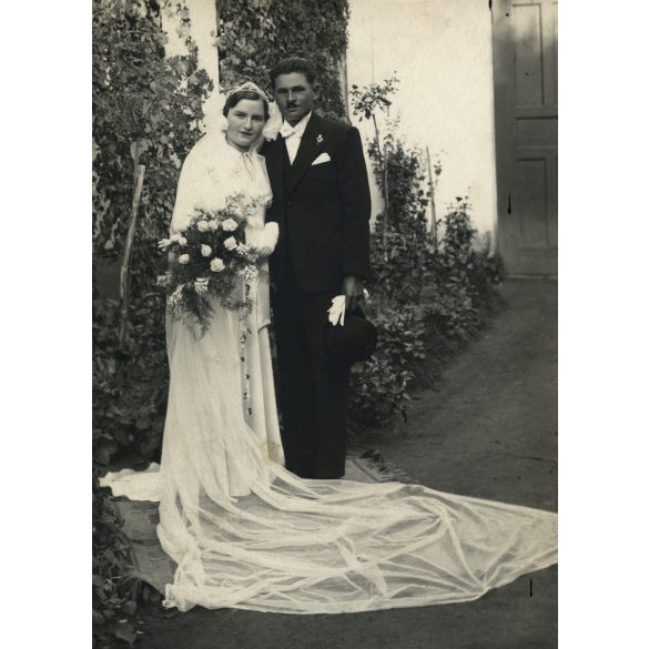 Halmos és Heks fotó, Vác, esküvő, vőlegény, menyasszony, virág, ünnep, Horthy-korszak, helytörténet, Pest megye, 1920-as évek, Eredeti fotó, papírkép. 