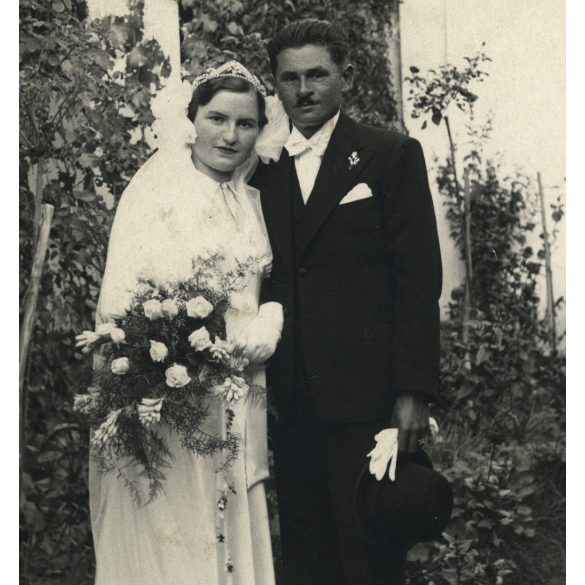 Halmos és Heks fotó, Vác, esküvő, vőlegény, menyasszony, virág, ünnep, Horthy-korszak, helytörténet, Pest megye, 1920-as évek, Eredeti fotó, papírkép. 
