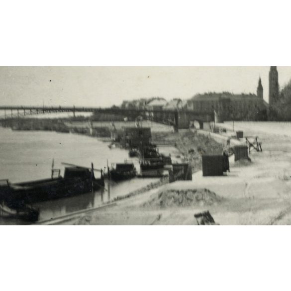 2 darab fotó, épül a rakpart, Szeged, Tisza-part, városkép, Horthy-korszak,  1943, 1940-es évek, Két darab eredeti fotó, papírkép.  