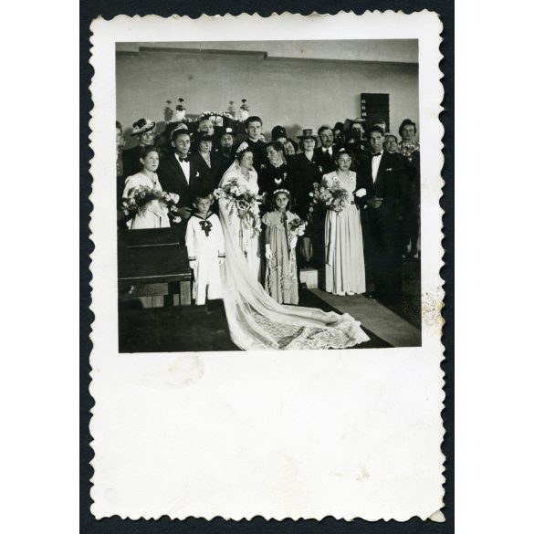 Templomi esküvő, menyasszony, vőlegény, ünnep, Horthy-korszak, 1930-as évek, Eredeti fotó, papírkép.   