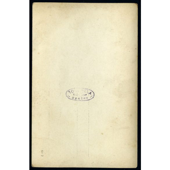 Tóth Béla alkalmi műterme, Örkény, falusi esküvő, menyasszony, vőlegény, virág, ünnep, különös háttér, helytörténet, Horthy-korszak, 1920-as évek, Eredeti fotó, papírkép.   