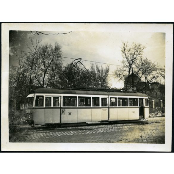 Ganz gyártmányú villamos a 44-es vonalán, Budapest, jármű, közlekedés, Horthy-korszak, 1930-as évek, Eredeti gyári fotó, szélein foltos papírkép. 