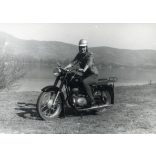 Fiatal nő Pannonia motorkerékpáron, jármű, közlekedés, 1960-as évek, szocializmus, Eredeti fotó, papírkép.