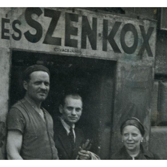 Kovács János fa, szén és kox kereskedése, üzlet, kirakat, felirat, reklám, 1940-es évek, Eredeti fotó, papírkép. 