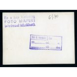 FOTO MAFIRT, kommunista agitáció, Rákoskeresztúr, vasútállomás,  Major Tamás színész (?), „Föld, kenyér , szabadság” propaganda felirat,  helytörténet, Pest megye, 1940-es évek, Eredeti fotó, pecséttel jelzett papírkép. 