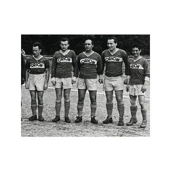 Az Orion gyár focicsapata, labdarúgás, sport, kommunizmus, 1952, 1950-es évek, Eredeti fotó, papírkép.  