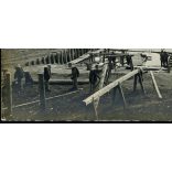 Magyar katonák egyenruhában hidat építenek valamelyik fronton, 1. világháború, monarchia, 1910-es évek, Eredeti fotó, papírkép.   