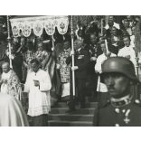 Nagyobb méret, Szendrő István jelzetlen fotóművészeti alkotása, Pacelli bíboros (később XII. Piusz pápa) az Eucharisztikus Kongresszuson, Budapest, Szent István Bazilika, 1938, 1930-as évek. Horthy-korszak, Eredeti feliratozott fotó, papírkép. Dekorá