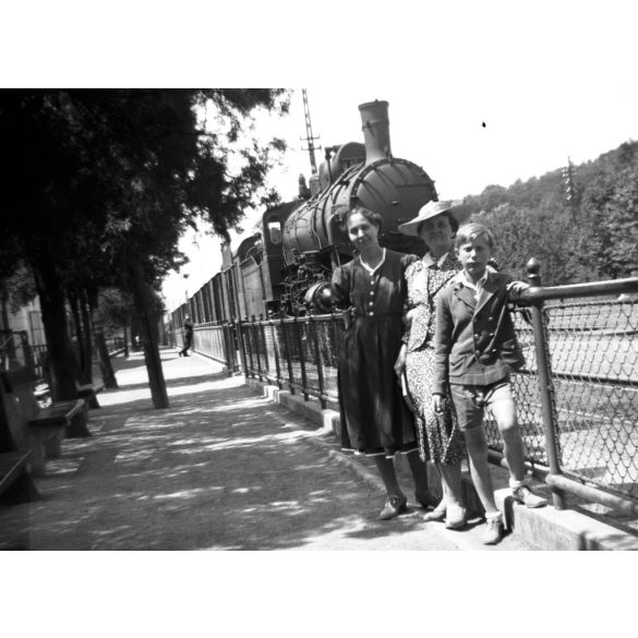 MÁV 324-es sorozatú Brotán kazános gőzmozdony, vonat, vasút, állomás, jármű, közlekedés, Horthy-korszak, 1930-as évek,  Eredeti nagyméretű fotó negatív!     