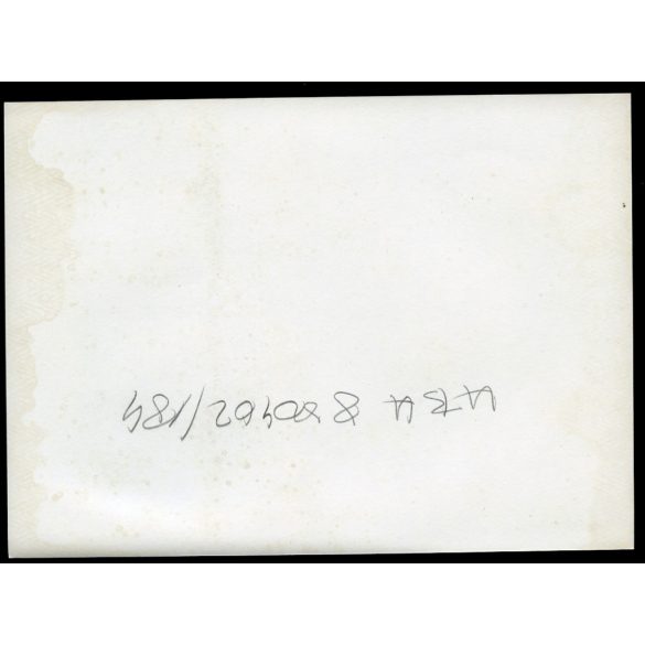 Nagyobb méret, Kádár János, Sas József komikus, Budapest, Országház Vadászterem, politika, művész, parlament, szocializmus, 1970-es évek, Eredeti fotó, papírkép.   méret megközelítőleg (centiméterben): 13 x 17.5 Használt! Eredeti nagyítás! Nem reprin