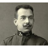 Szamossy műterem, Kassa, Felvidék, Hossza György katonatiszt, egyenruha, elegáns bajuszos úr portréja, monarchia, 1910-es évek, Eredeti CDV, hátulján feliratozott vizitkártya fotó.  