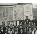 Nagyobb méret, Sándorovszky fényképész mester, Budapest, motorkezelői tanfolyam, jármű, közlekedés, Horthy-korszak, 1942, 1940-es évek, Eredeti fotó, papírkép.  