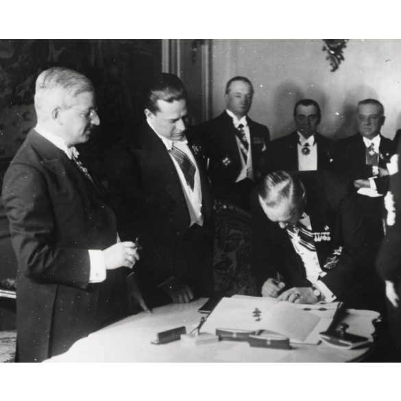 Nagyobb méret, Kertész képszolgálat, Budapest, aláírják a Római Paktumot megerősítő magyar-olasz-osztrák szerződést, politika, történelem, diplomácia, Horthy-korszak, 1938. január 12, 1930-as évek, Eredeti fotó, pecséttel jelzett papírkép. 