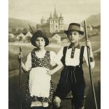 Zarándok gyerekek ünneplő ruhában, Mariazell, Ausztria, kegyhely, egyház, vallás, monarchia, helytörténet, , 1913, 1910-es évek, Eredeti fotó, papírkép.   