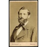 Prof. Koller Károly műterme, Budapest, elegáns szakállas úr portréja, Zettner (?) Károly, monarchia, 1880-as évek, Eredeti CDV, hátulján feliratozott vizitkártya fotó.   