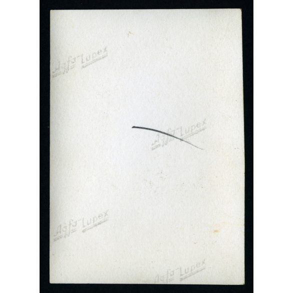 A felrobbantott Erzsébet híd roncsai, Budapest, a fémszerkezet még a Dunában, anya kisfiával, közlekedés, 2. világháború, 1945 (?), 1940-es évek, Eredeti fotó, papírkép. 