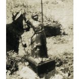 Cserkésztábor, Parád, a megnyert vándordíj, szobor magyar zászlóval, helytörténet, Horthy-korszak, 1934, 1930-as évek, Eredeti fotó, hátulján feliratozott papírkép.