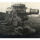 A 30 és feles (Skoda 30.5 cm. Mörser M. 11 mozsár) és a megfigyelő ballonja a fronton, katona, fegyver, egyenruha, 1. világháború, monarchia, 1910-es évek, Eredeti fotók, feliratozott kartonra ragasztott papírképek.