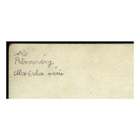 Elegáns nő monogramos sálban, Petrozsény (Petroșani), Erdély, Románia, Horthy-korszak, 1930-as évek, Eredeti fotó, hátulján feliratozott papírkép.  