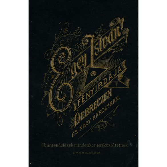 Egey István műterem, Debrecen (Nagykároly), elegáns nők ékszerekkel, monarchia, 1870-es évek, Eredeti kabinetfotó érdekes hátlappal.  