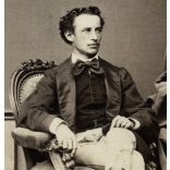 Borsos és Doctor műterem, Pest,   elegáns fiatal úr csizmában, monarchia, 1860-as évek, Eredeti CDV, vizitkártya fotó.   