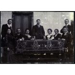 Nagyobb méret, községi iskola tantestülete, Torontálvásárhely, Vajdaság, tanár, monarchia, helytörténet, 1902, 1900-as évek, Eredeti fotó, vékony kartonra kasírozott papírkép, felülete kopott, foltos.  