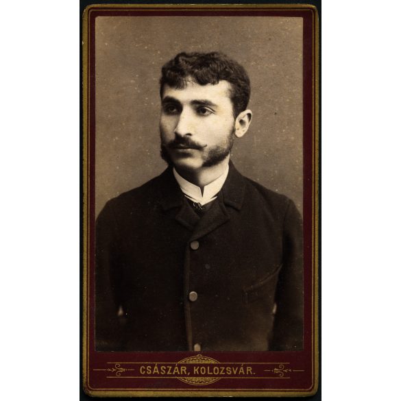 Császár műterem, Kolozsvár, Erdély,  elegáns szakállas úr portréja, Nuricsán Károly (?), monarchia, 1885, 1880-as évek, Eredeti CDV, hátulján Tordán feliratozott és szignózott vizitkártya fotó.  