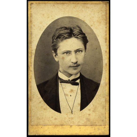 Botár Imre, Deés (ritka!), Erdély,  elegáns fiatal úr portréja, monarchia, 1860-as évek, Eredeti CDV, vizitkártya fotó. Botár Imrének leginkább tordai működését ismerjük!  