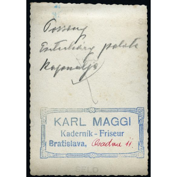 Esterházy palota kapualja, Pozsony, Felvidék, ritka esti felvétel, díszes lámpa, városkép, 1930-as évek, Eredeti fotó, hátulján feliratozott, pecséttel jelzett papírkép.  