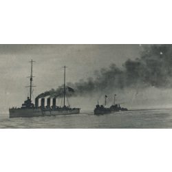   Helgoland osztályú osztrák-magyar gyorscirkáló (Novara?), K.u.K., hajó, haditengerészet, Horthy Miklós, 1. Világháború, katona, monarchia, jármű, közlekedés, 1910-es évek, Eredeti fotó, papírkép.   
