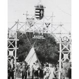 Cserkész Világtalálkozó, Gödöllő, Jamboree, Dzsembori, III. Altábor, Koppenhágai  kapu,  Horthy-korszak, 1933. VIII. 7, 1930-as évek, Eredeti fotó, hátulján feliratozott papírkép.
