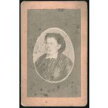Boros Imre műterme, Pest (Budapest),  elegáns nő portréja, 1860-as évek, Eredeti CDV, korai vizitkártya fotó, felülete foltos. 
