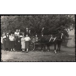   Tézsla János fényképész, Makó, lakodalmas kocsi, esküvő, menyasszony, vőlegény, jármű, közlekedés, helytörténet, Horthy-korszak, 1938, 1930-as évek, Eredeti fotó, hátulján feliratozott, pecséttel jelzett papírkép. 