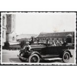 Úri társaság Ford személygépkocsiban, Székesfehérvár, autó, jármű, közlekedés, Horthy-korszak, 1930-as évek, Eredeti fotó, papírkép.  