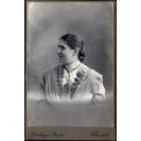 Csizhegyi műterem, Kolozsvár, Erdély, elegáns nő portréja, monarchia, 1900-as évek, Eredeti kabinetfotó.  