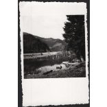 Kirándulók a Gyilkos-tónál, Erdély, csónak, Horthy-korszak, 1940. szeptember, 1940-es évek, Eredeti fotó, hátulján feliratozott papírkép.  