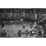 Fürdőzők a Medve-tóban, Szováta, Erdély, fürdőkultúra, Horthy-korszak, 1935., 1930-as évek, Eredeti fotó, hátulján feliratozott papírkép. 