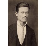 Reisz Ignatz műterme, Budapest, elegáns bajuszos férfi portréja, bajusz, szemüveg, monarchia, 1880-as évek, Eredeti CDV, vizitkártya fotó.  