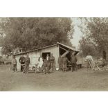 Tábori posta, magyar katonák szerb parasztokkal, Pétervárad, tábori konyha, Szinte László, egyenruha, 1. világháború, egyenruha, monarchia, 1910-es évek, Eredeti fotó, lebélyegzett papírkép.  