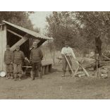 Tábori posta, magyar katonák szerb parasztokkal, Pétervárad, tábori konyha, Szinte László, egyenruha, 1. világháború, egyenruha, monarchia, 1910-es évek, Eredeti fotó, lebélyegzett papírkép.  