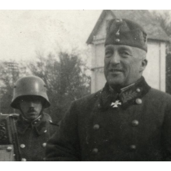 József főherceg a Hősi Emlékmű avatására érkezik, Kisbér, egyenruha, Horthy-korszak, 1933. 11. 01., 1930-as évek, Eredeti fotó, papírkép, hátulján ragasztásnyomok.  