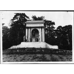   Báró Wenckheim Béla lovasszobra, Kisbér, Fadrusz János, mezőgazdaság, lótenyésztés, kultúra, Horthy-korszak, 1930-as évek, Eredeti fotó, papírkép. 