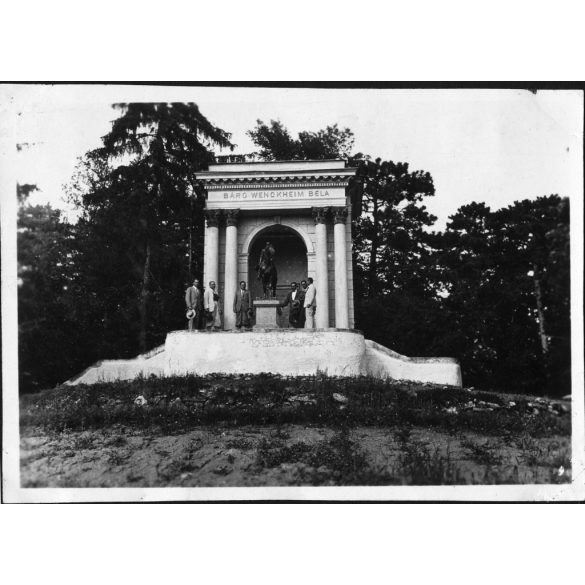 Báró Wenckheim Béla lovasszobra, Kisbér, Fadrusz János, mezőgazdaság, lótenyésztés, kultúra, Horthy-korszak, 1930-as évek, Eredeti fotó, papírkép. 