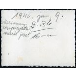 Elegáns nők a Szamos hídon, Kolozsvár, Erdély, plakátok, Horthy-korszak, helytörténet, 1940-es évek, Eredeti fotó, hátulján feliratozott papírkép. 