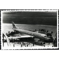   A  TU-104-es sugárhajtású szovjet repülőgép bemutatója, Budapest, Ferihegyi repülőtér, aviatika, jármű, közlekedés, Tupoljev, Aeroflot, kommunizmus 1956. július 19., 1950-es évek, Eredeti fotó, papírkép.  