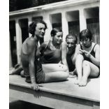 Fürdőruhában, Debrecen, fiatalok a strandon, Horthy-korszak, 1930-as évek, Eredeti fotó, papírkép. 