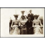 Kiss László és családja, Jászberény, kalap, ernyő, monarchia, 1910-es évek, Eredeti fotó, hátulján feliratozott papírkép. 